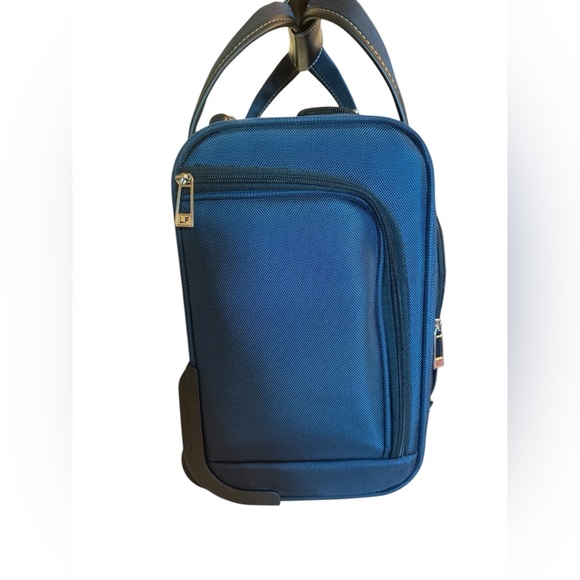 London Fog Travel Bag With 2 Rolling Wheels Dark Navy Blue 15x14x8 Inches - Picture 10 of 15